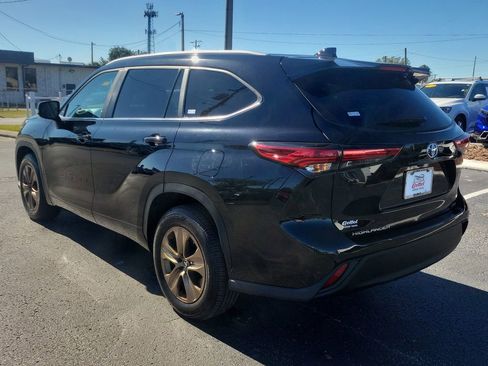 Used 2023 Toyota Highlander Bronze Edition image 4