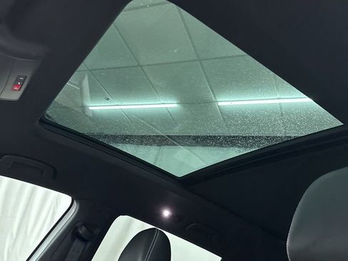 Used 2021 Volkswagen Atlas Cross Sport SE AWD/4WD image 15