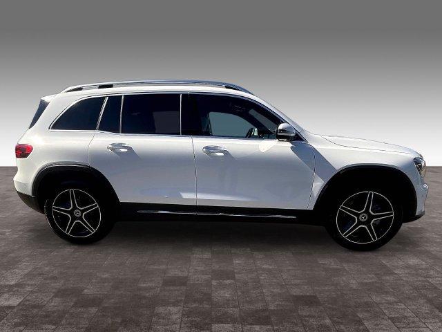 Used 2026 Mercedes-Benz GLB 250 4MATIC image 8