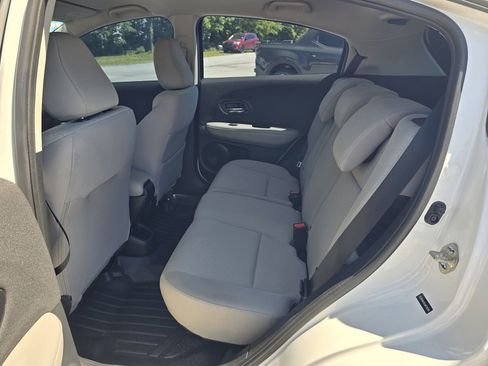 Used 2020 Honda HR-V LX image 10