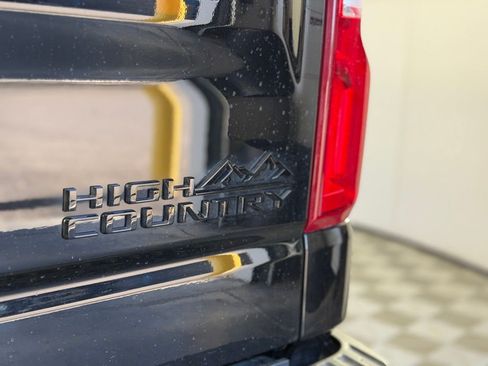 Certified 2025 Chevrolet Silverado 1500 High Country w/ Midnight Edition AWD/4WD image 13