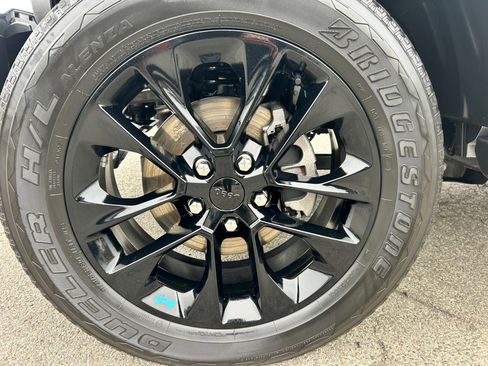 Used 2023 Jeep Wrangler Sahara w/ Cold Weather Group image 11