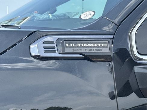 New 2026 GMC Sierra 2500 Denali Ultimate w/ LPO, Black Badging Package AWD/4WD image 13