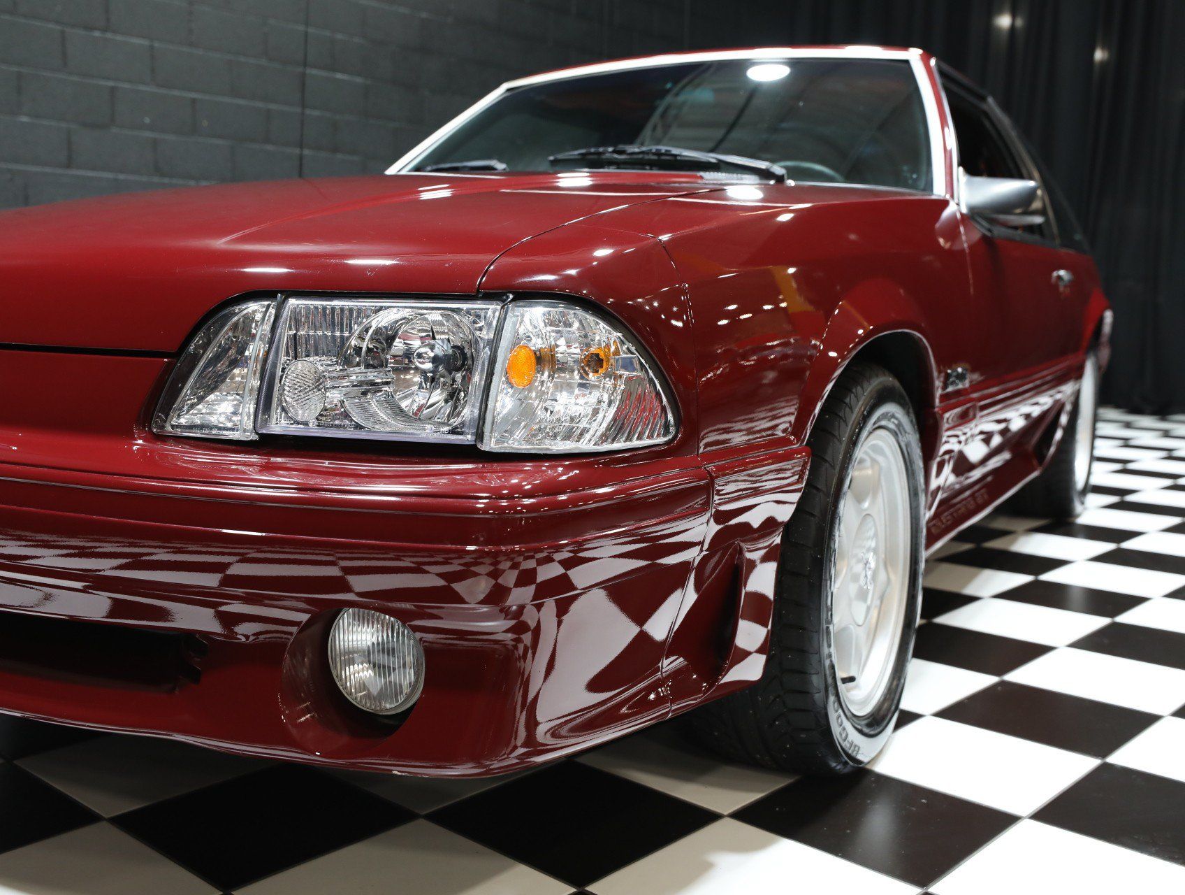 Used 1990 Ford Mustang GT RWD image 9