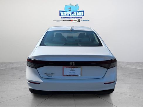 Used 2024 Honda Accord EX image 4