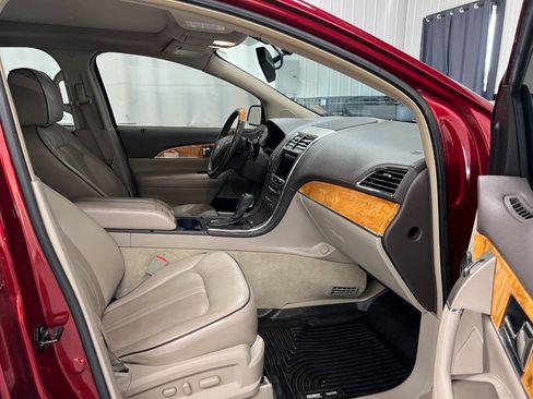 Used 2013 Lincoln MKX AWD image 11