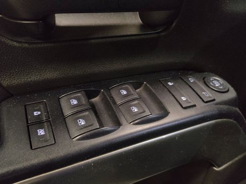 Used 2018 Chevrolet Silverado 1500 LT AWD/4WD image 27
