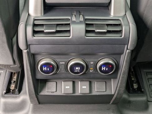 Certified 2024 Land Rover Defender 130 X-Dynamic SE image 27