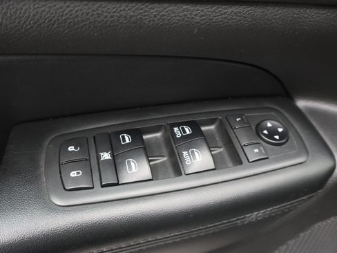Used 2018 Jeep Grand Cherokee Altitude AWD/4WD image 42