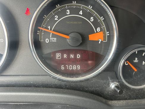 Used 2014 Jeep Compass Latitude image 13