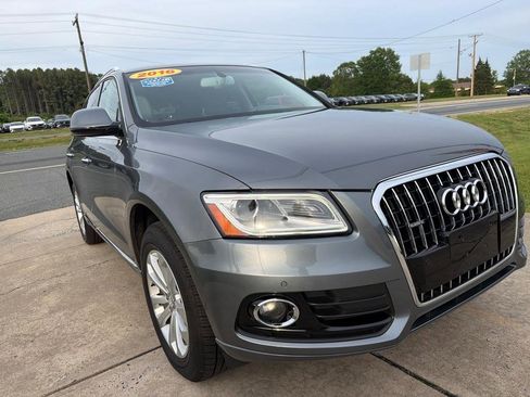 Used 2016 Audi Q5 2.0T Premium Plus w/ Technology Package AWD/4WD image 2