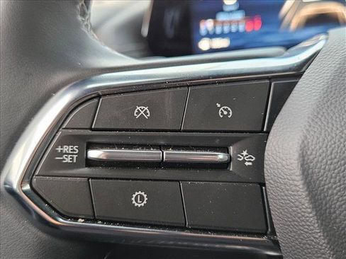 Used 2026 Chevrolet Traverse LT image 16