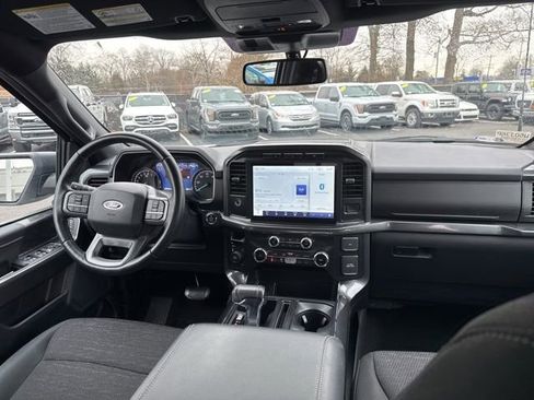 Certified 2022 Ford F150 XLT w/ Equipment Group 302A High image 15