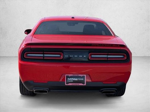 Used 2016 Dodge Challenger R/T image 6
