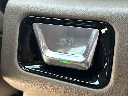 New 2026 GMC Yukon Denali AWD/4WD image 17