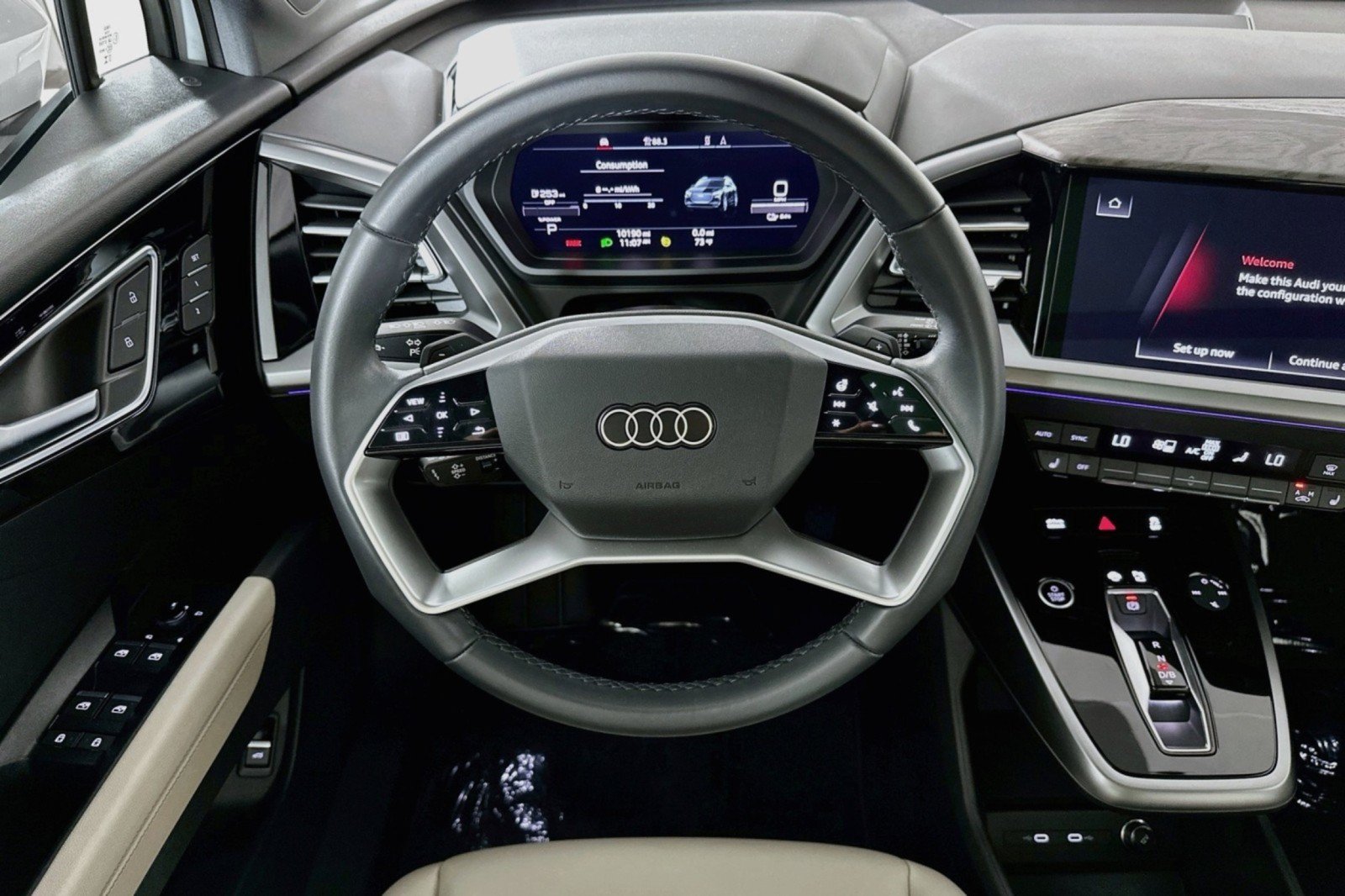 Used 2023 Audi Q4 e-tron Premium Plus w/ Premium Plus AWD/4WD image 5