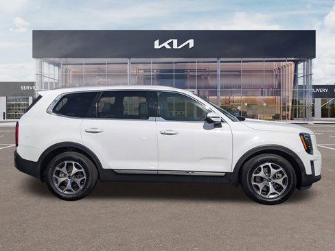 Certified 2021 Kia Telluride EX image 4
