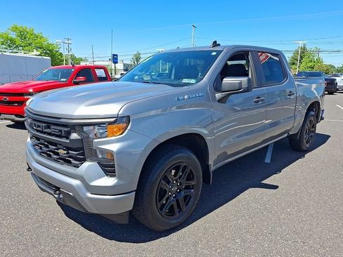 Used 2023 Chevrolet Silverado 1500 Custom AWD/4WD image 3