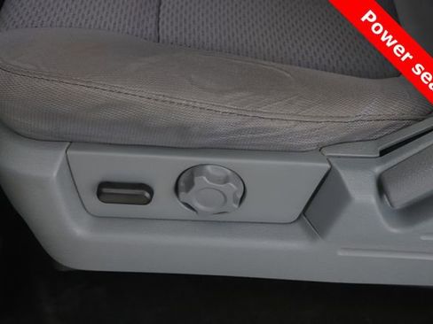 Used 2012 Ford F150 XLT w/ XLT Chrome Pkg image 18