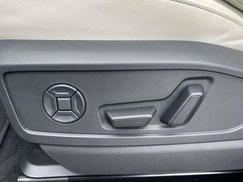 Used 2025 Audi Q5 Prestige AWD/4WD image 19