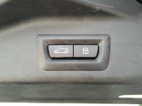 Used 2025 BMW X5 sDrive40i w/ M Sport Package RWD image 30