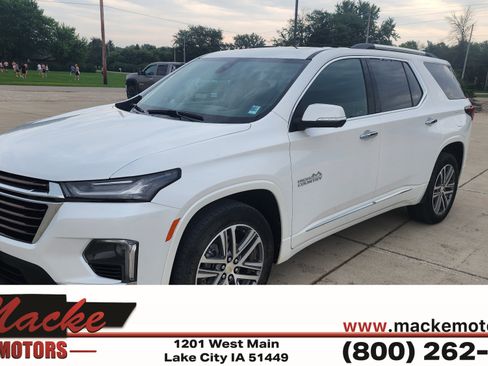 Used 2023 Chevrolet Traverse High Country AWD/4WD image 1