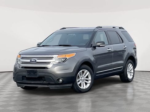 Used 2014 Ford Explorer XLT w/ Equipment Group 202A image 1