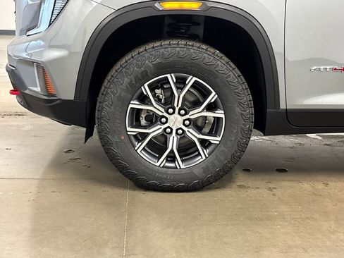 New 2026 GMC Acadia AT4 w/ LPO, Floor Liner Package image 10