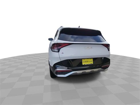 Used 2024 Kia Sportage SX image 7