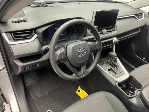 Used 2024 Toyota RAV4 XLE FWD image 11