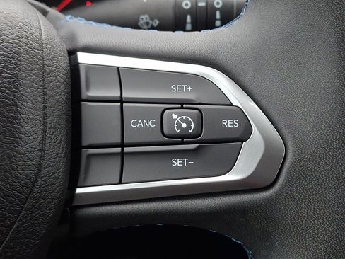 Used 2022 Jeep Compass Latitude image 22