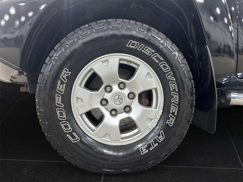 Used 2014 Toyota Tacoma 4x4 Double Cab image 9