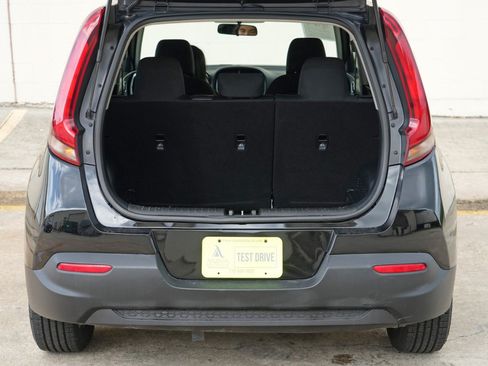 Used 2021 Kia Soul LX FWD image 9