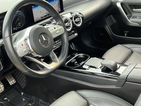 Used 2020 Mercedes-Benz CLA 250 4MATIC image 29