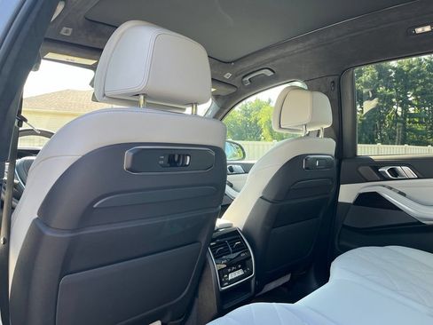 Used 2026 BMW X7 xDrive40i AWD/4WD image 24