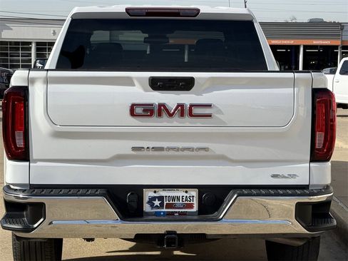 Used 2024 GMC Sierra 1500 SLT image 6