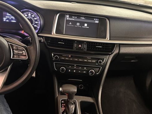 Used 2020 Kia Optima LX image 16