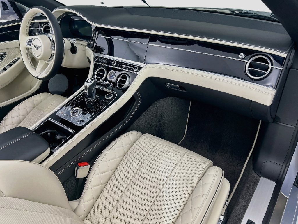 Used 2022 Bentley Continental GT AWD/4WD image 23