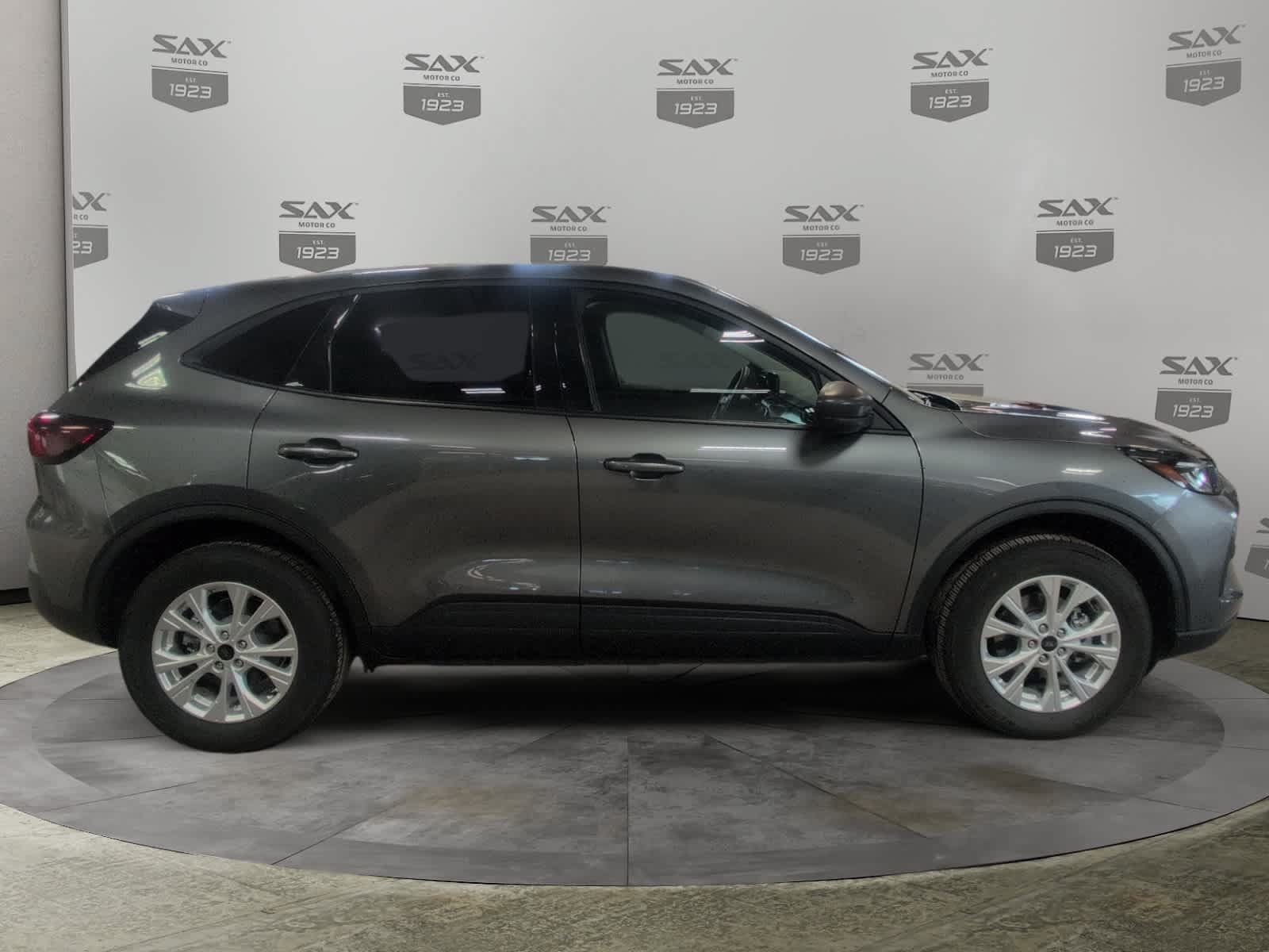 Used 2025 Ford Escape Active AWD/4WD image 6