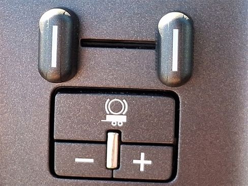 Used 2018 GMC Sierra 1500 Denali w/ Denali Ultimate Package image 25