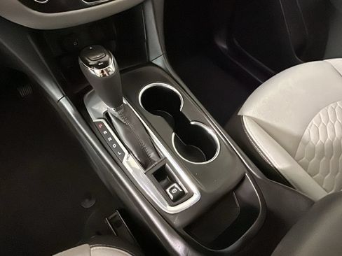Used 2018 Chevrolet Equinox LS FWD image 24