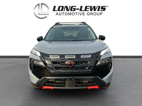 Used 2025 Nissan Rogue SV image 11
