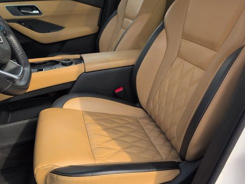 Certified 2023 Nissan Rogue Platinum w/ Platinum Premium Package image 6