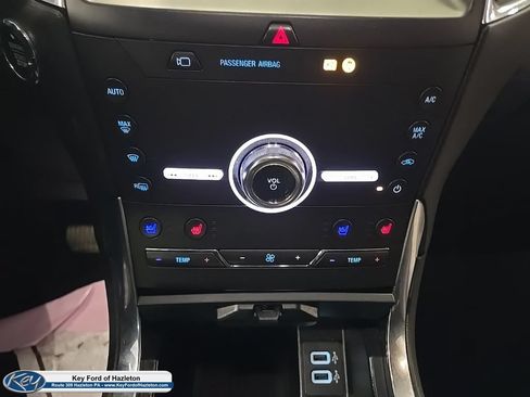 Used 2020 Ford Edge Titanium w/ Equipment Group 301A AWD/4WD image 29