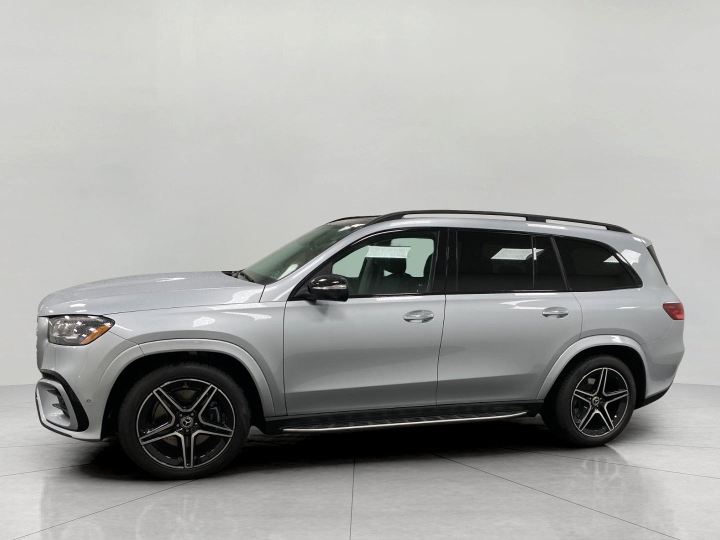New 2026 Mercedes-Benz GLS 450 4MATIC image 9