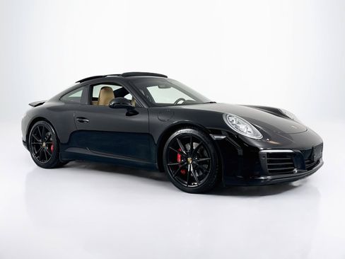 Used 2017 Porsche 911 Carrera S RWD image 3