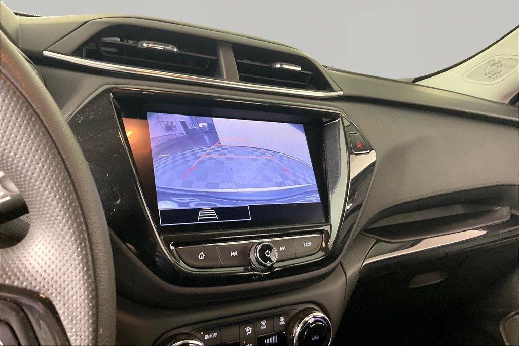 Used 2023 Chevrolet TrailBlazer LT w/ Convenience Package FWD image 13