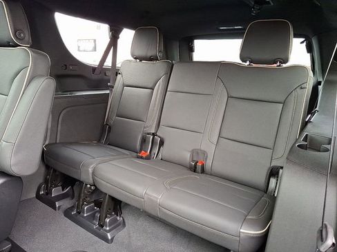 New 2026 GMC Yukon XL Elevation w/ Elevation Premium Package image 7