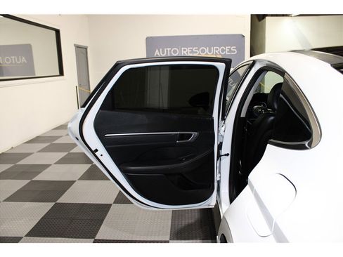 Used 2021 Hyundai Sonata Limited image 13