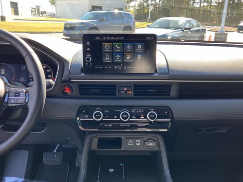 Certified 2025 Honda Pilot EX-L image 25